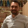 E cam tot ce îmi trebuie, compactă, puternică și ușor de folosit. O pot lua oriunde cu mine și mă ajută rapiditatea cu care pot să o montez.